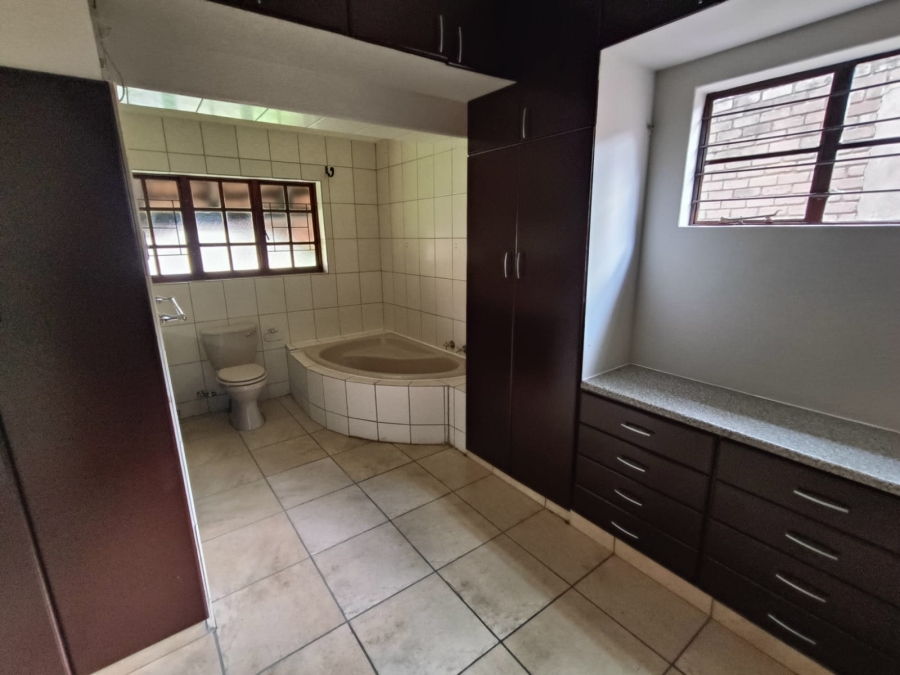 4 Bedroom Property for Sale in Bodorp North West